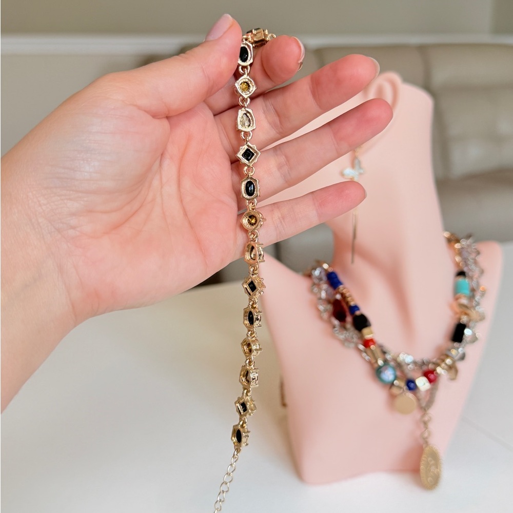 Gold Bracelet with Black and Gray Stones - Picture 5 of 8